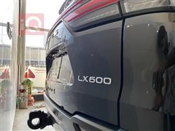 لێکزس LX